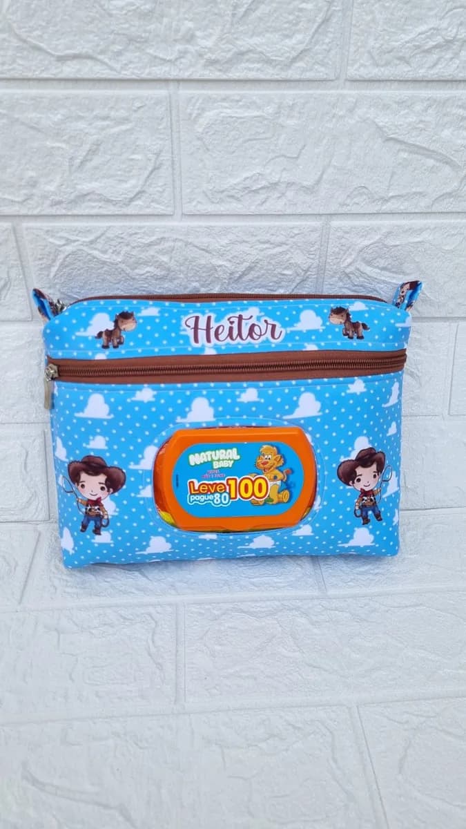 Porta fraldas e lenço umedecido